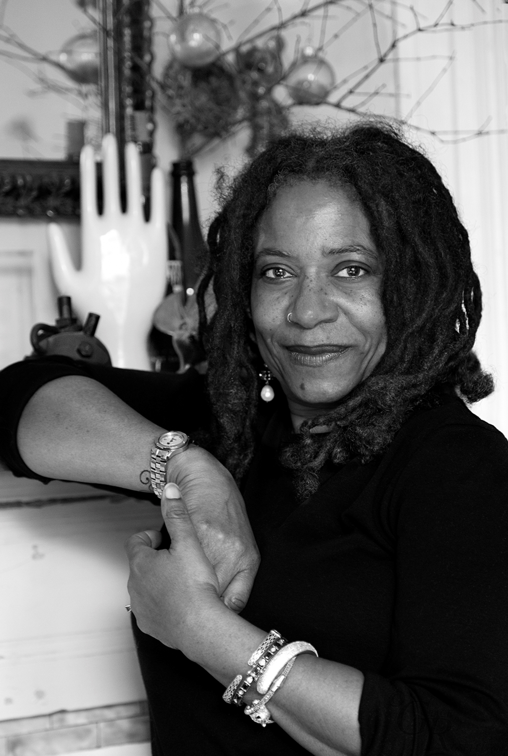 Black and white photograph of artist Renée Stout
